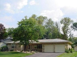 1776 Maryland Ave N, Golden Valley, MN 55427