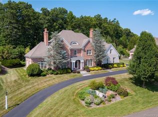 16 Garnet Hill Ln, Avon, CT 06001