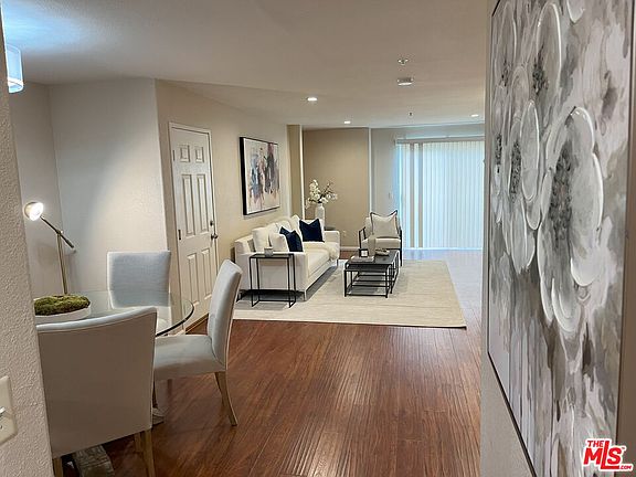 3rd image of 15114 Sherman Way APT 104