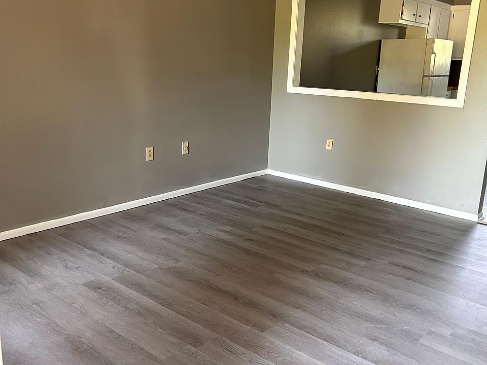 2nd image of 3609 Montague Blvd APT 13