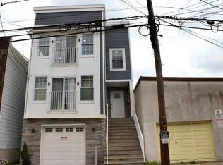 60 Nichols St #2, Newark, NJ 07105