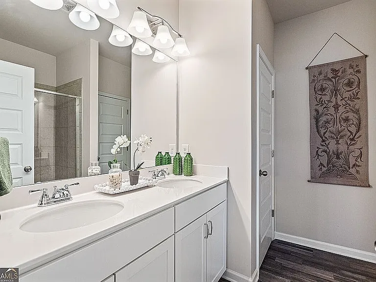 322 Skye Ln — Photo 8