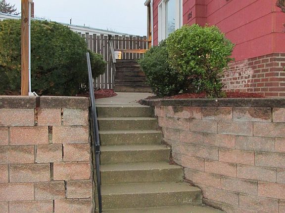 Private entrance to 2nd floor apartment.