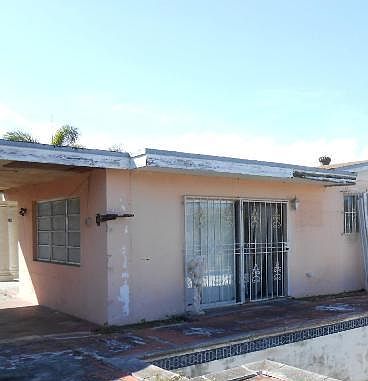 4th image of 17601 NW 10th Ct