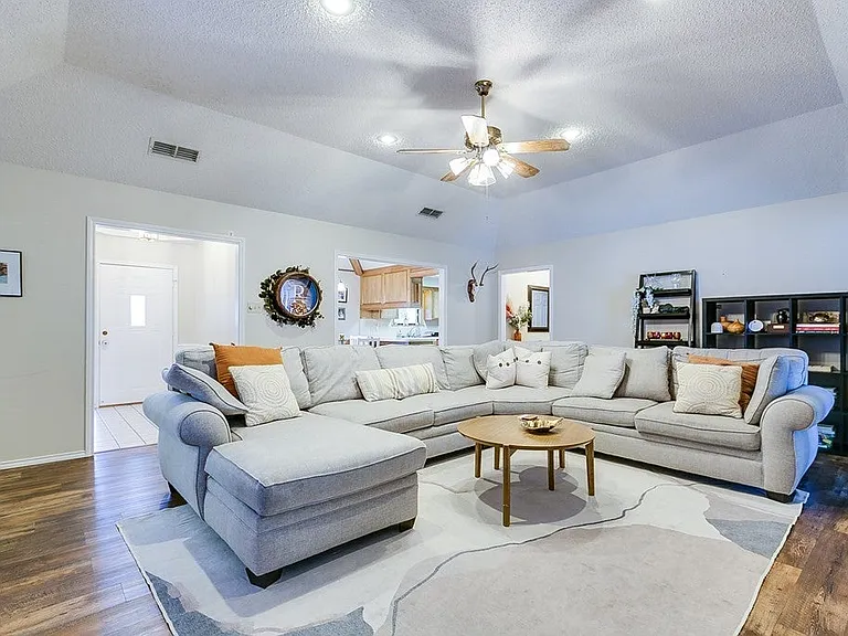 3438 Walnut Hill Dr — Photo 8