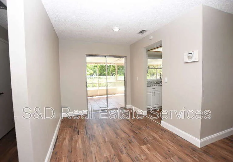 1224 Waterview Blvd E — Photo 9