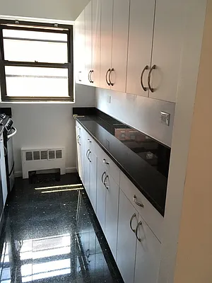 Rented by Solil Management | media 2