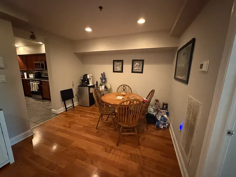 91 Madison St #4 — Photo 6