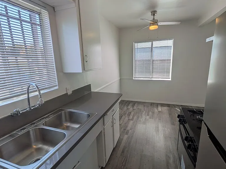 Grand 504 — Photo 18