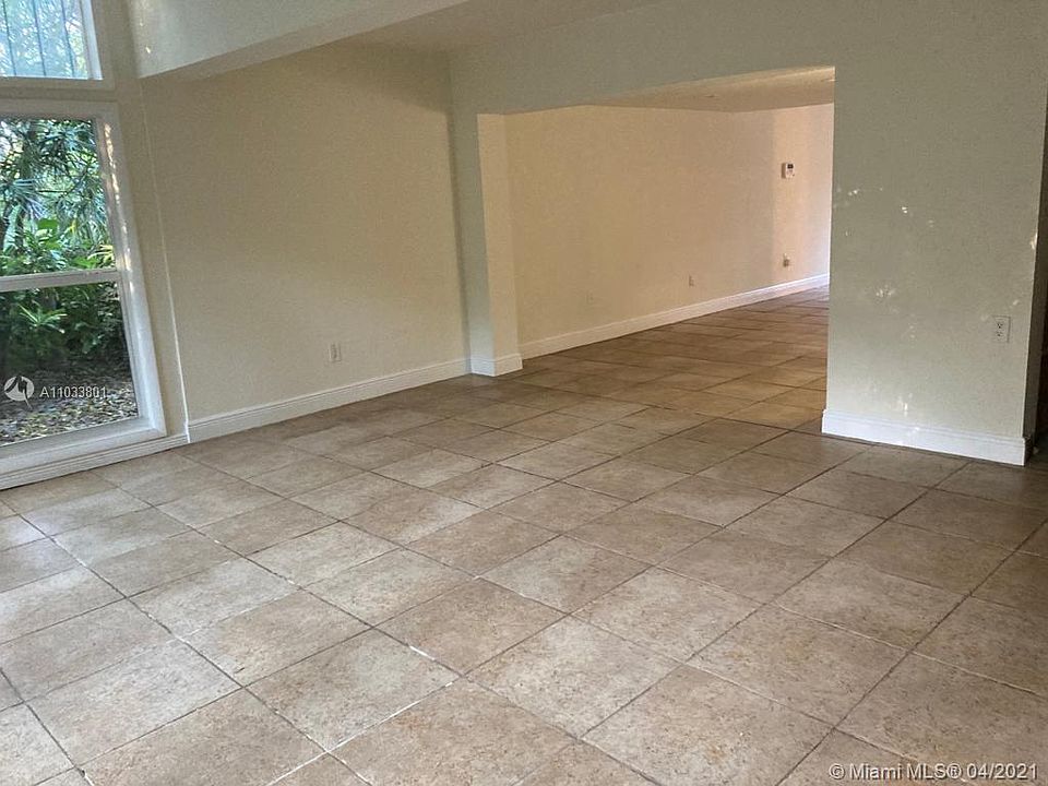 1st image of 3424 Franklin Ave #0
