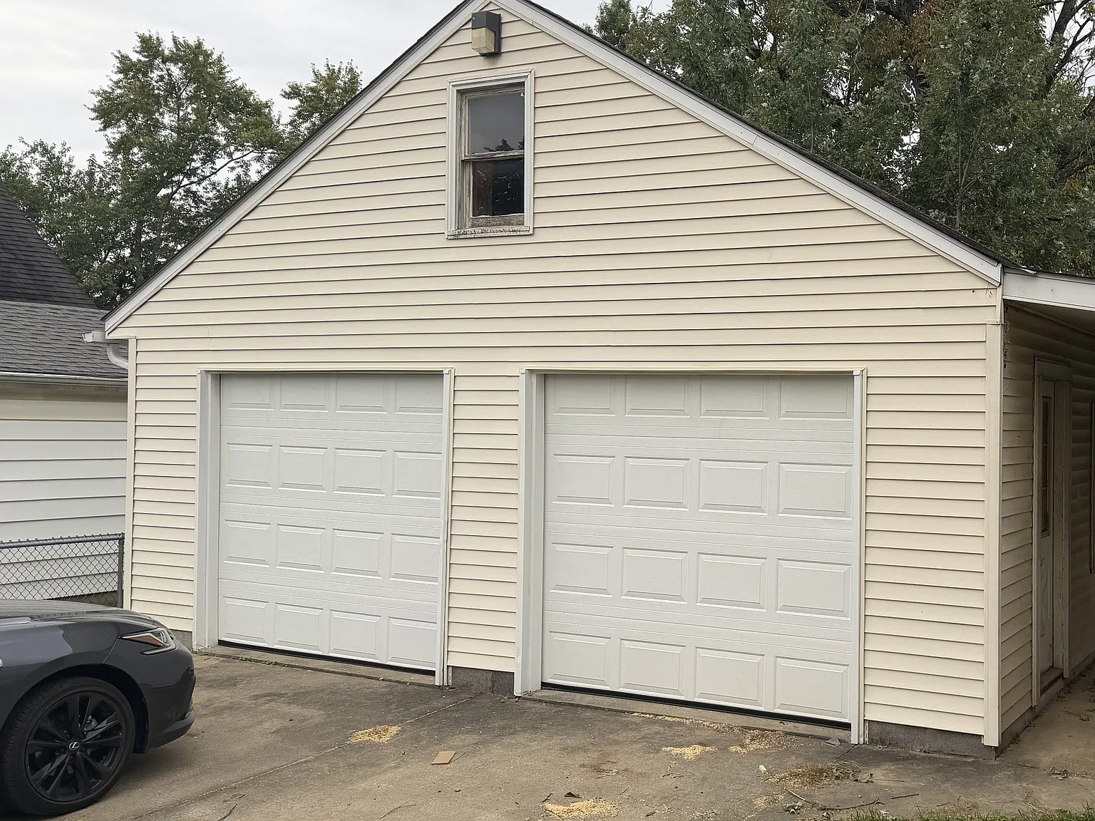 3 bed, 1125 sqft, $1,300 — Photo 2