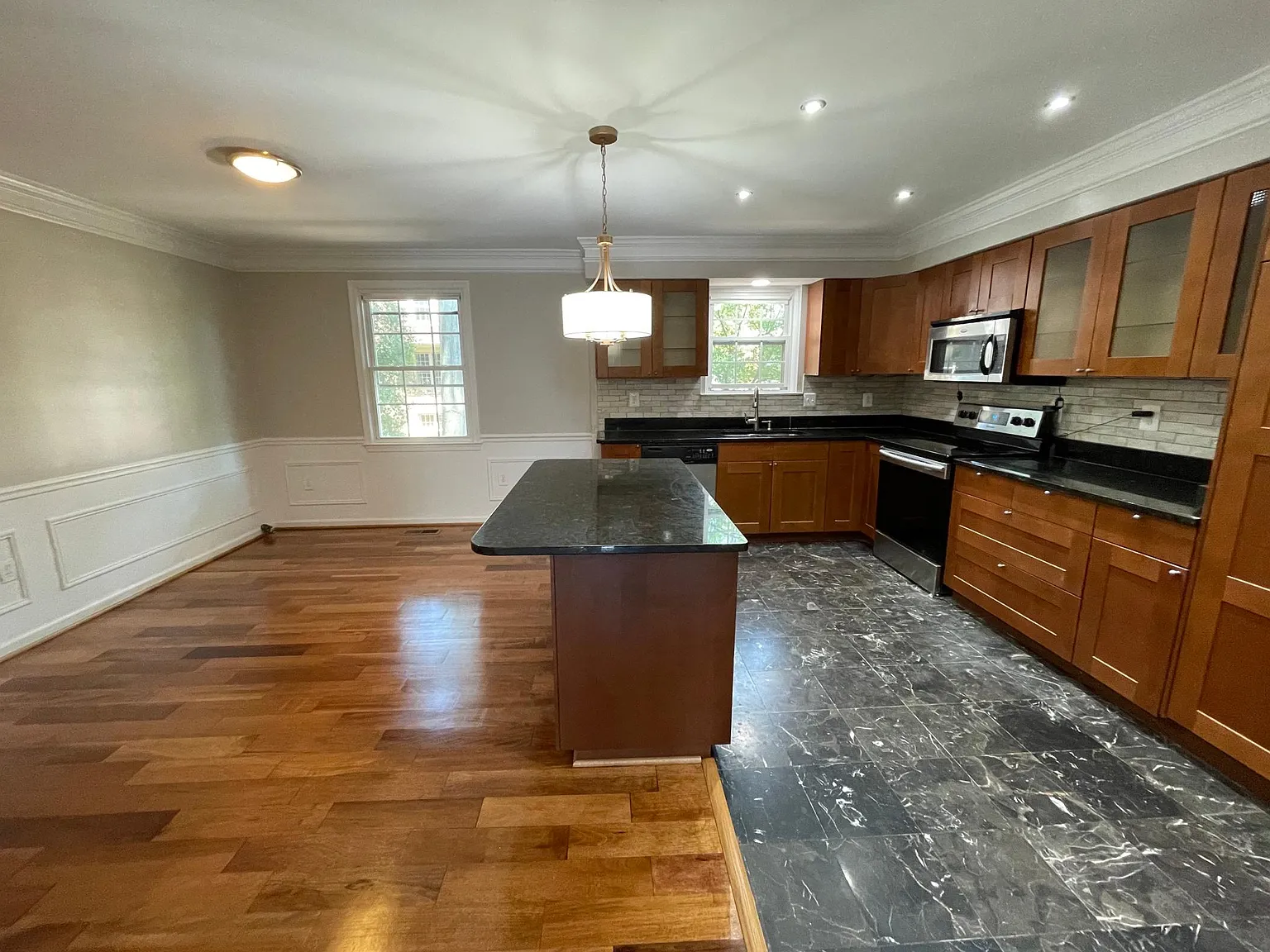 2667 Centennial Ct — Photo 2