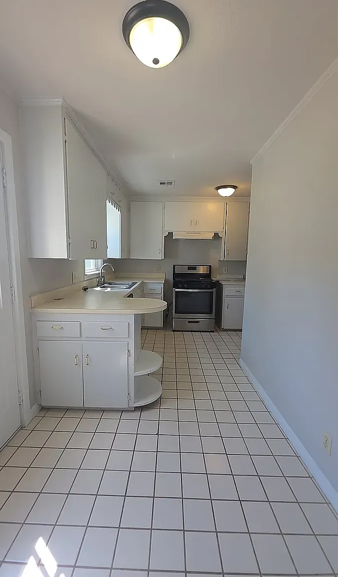 2 bed, 1122 sqft, $1,500 — Photo 3
