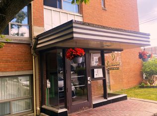 9 Elmsdale Rd #307, Toronto, ON M4J 3M3