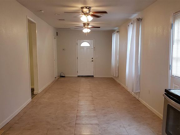 3rd image of 421 Sidney St #1/2