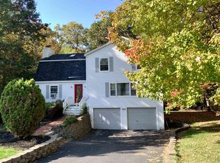 22 River Bend Cir, Exeter, NH 03833