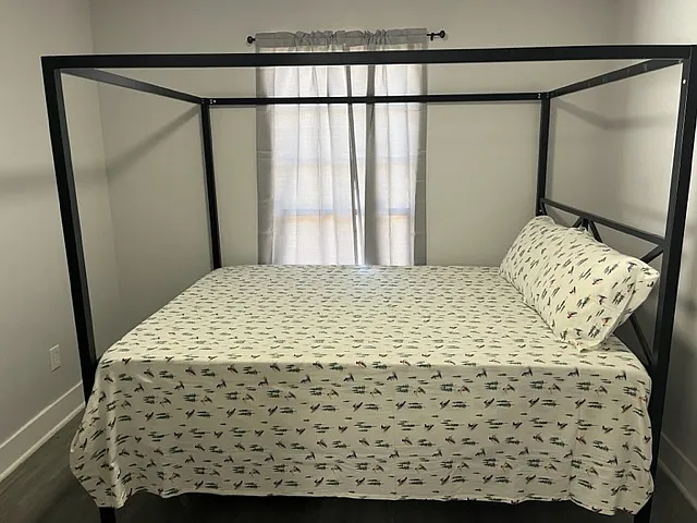 5 bed, 1890 sqft, $2,150 — Photo 4