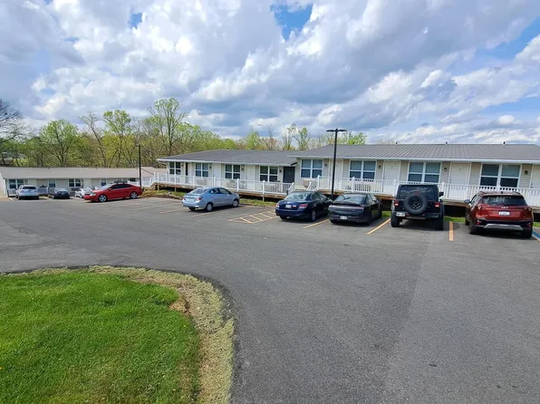 Hidden Meadows in Historic Marietta, OH, 1415 Lancaster St APT 4A, Marietta, OH 45750