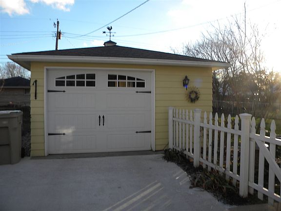 5th image of 2602 Eisenhower Ave