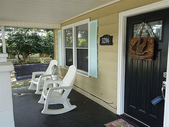 2nd image of 3206 E Mallory St