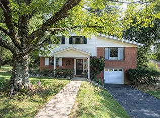 2 Tussey Cir, Pittsburgh, PA 15237