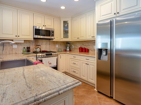 3rd image of 1823 Alder Wood Pl
