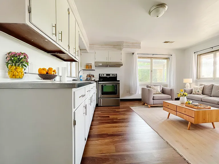 305 S Manning Ave (EMF Homes, LLC) — Photo 2