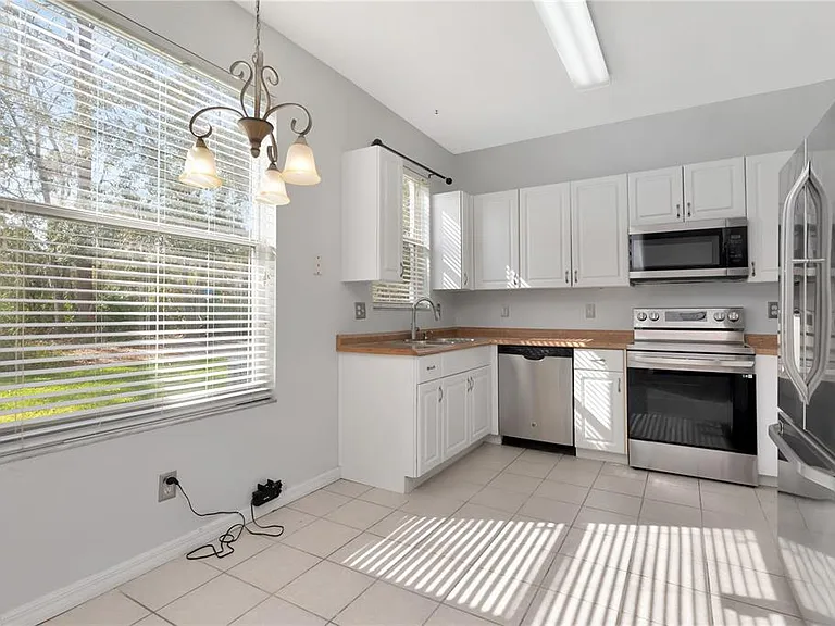 34902 Teeview Ln — Photo 10
