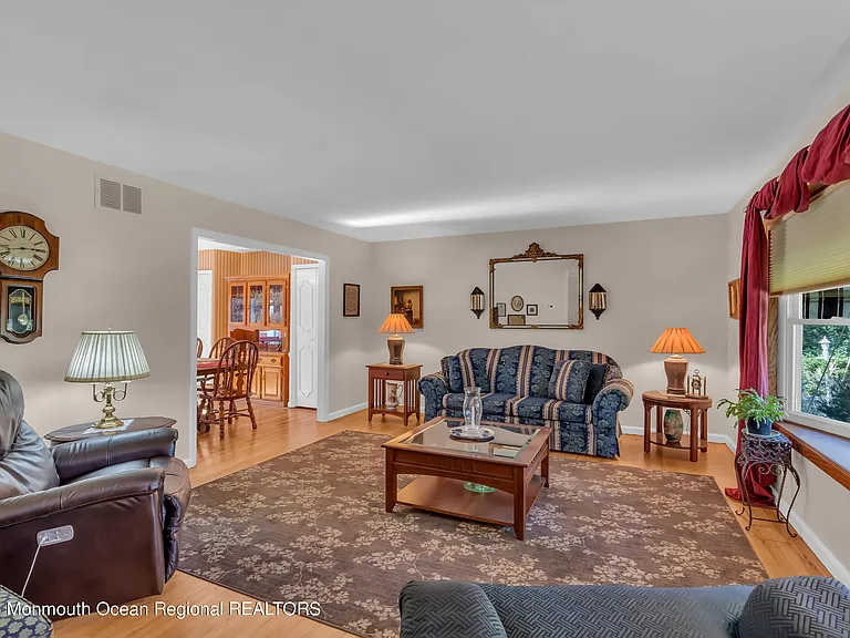 1305 Allaire Rd — Photo 4