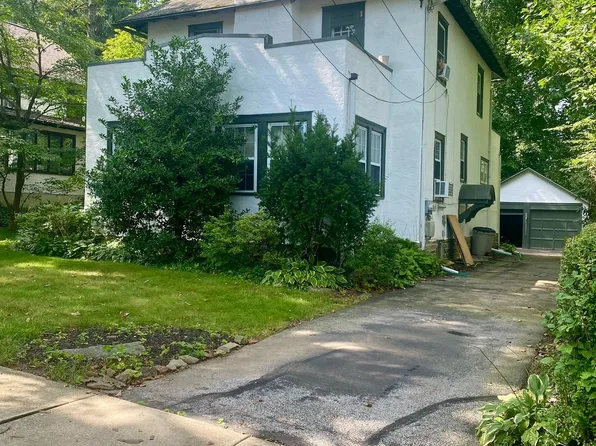 624 Lawson Ave, Havertown, PA 19083