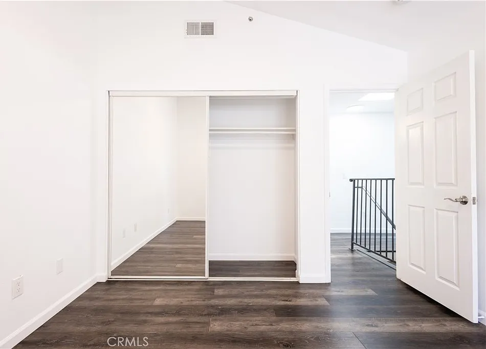 3 bed, 1187 sqft, $4,595 — Photo 2