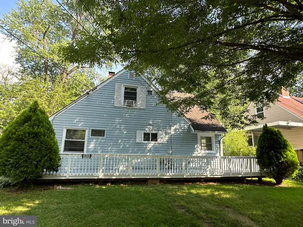 5910 Lemay Rd, Rockville, MD 20851