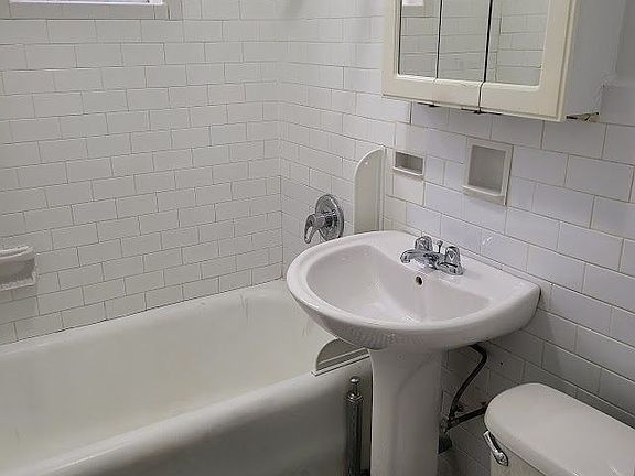 5th image of 35-18 95th St
