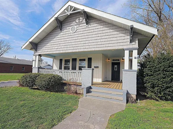 321 W Yoakum Ave, Chaffee, MO 63740
