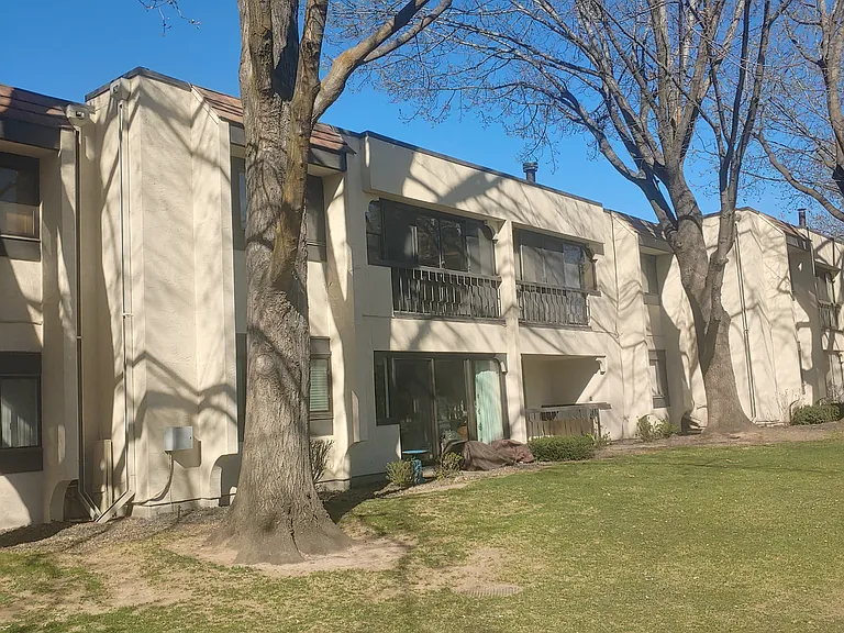 1227 N Camelot Dr — Photo 15