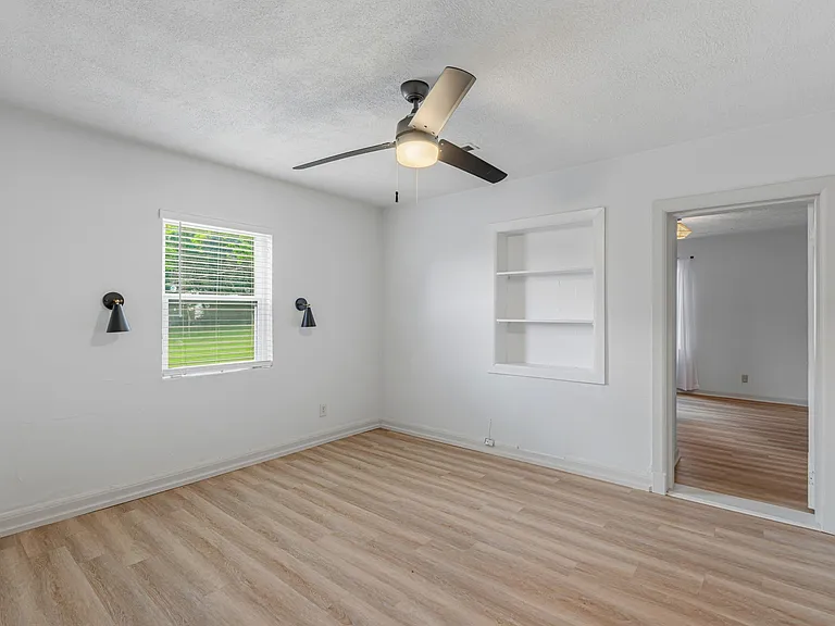 2531 Keystone Ave — Photo 17