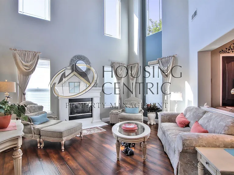 1323 Souza Dr — Photo 5