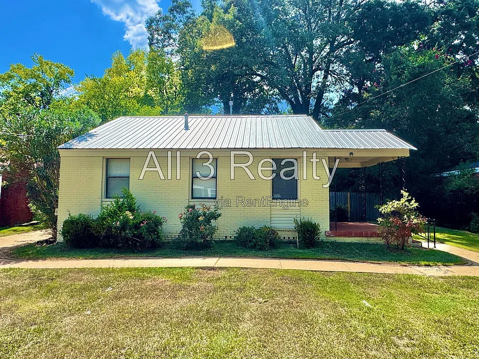208 Bradley Dr