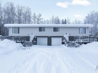 872 Ridge Loop Rd, North Pole, AK, 99705