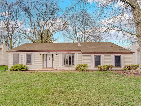 1177 Sunnyslope Dr, Crown Point, IN 46307