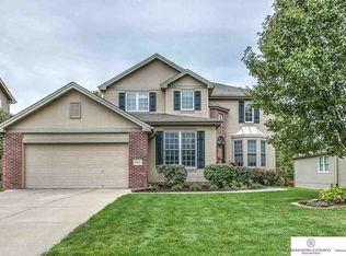 18222 Jones St, Elkhorn, NE 68022