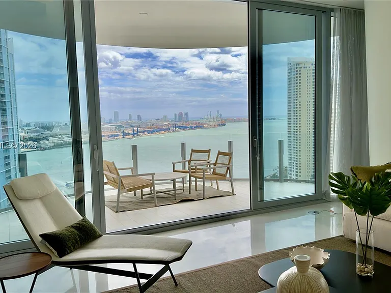 300 Biscayne Boulevard Way #2601E — Photo 3