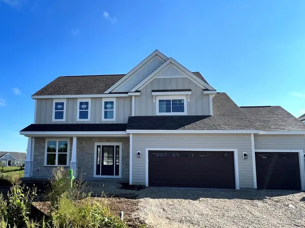W72N1128 Augusta LANE, Cedarburg, WI 53012