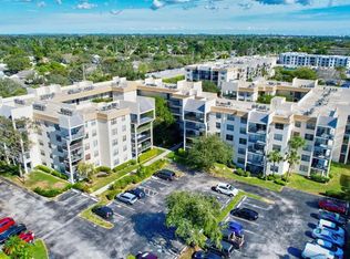 6190 Woodlands Blvd APT 201, Tamarac, FL 33319