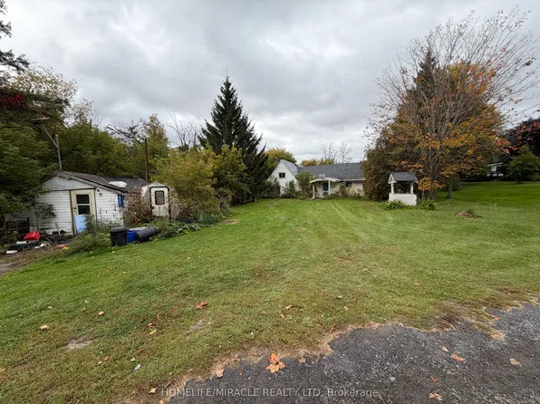18495 Dundas St, South Glengarry, ON K0C 1S0