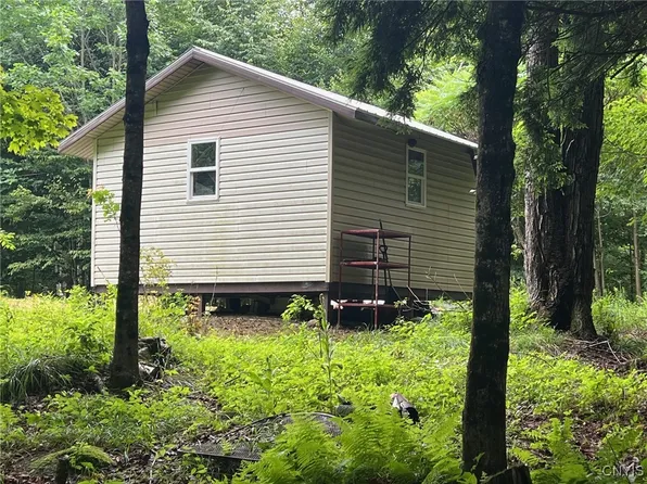 7148 Maple Dr, Glenfield, NY 13343