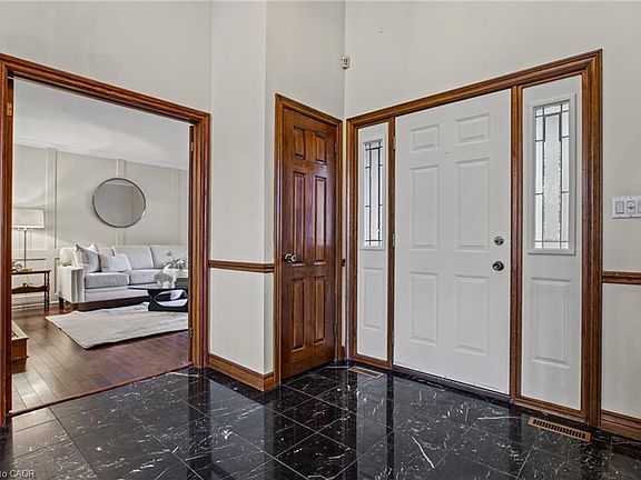 5th image of 5 Vanstraalen St