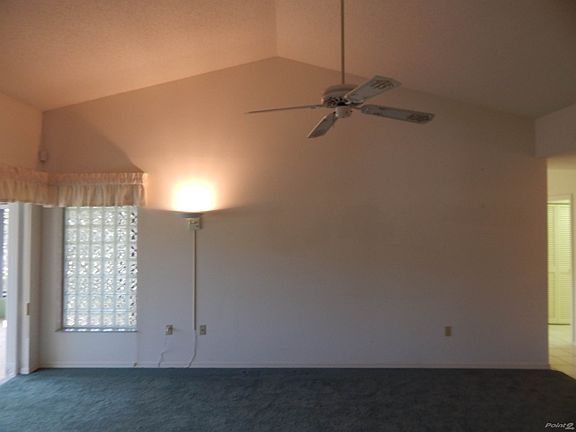 5th image of 324 Pembroke Ln S