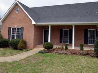 3329 Sunny Slope Dr, Clarksville, TN 37043