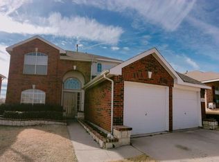 9813 Rockledge Rd, Fort Worth, TX 76108
